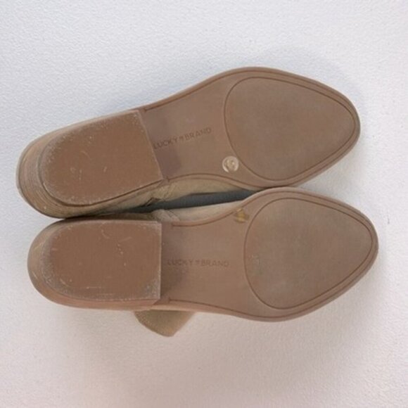 Lucky Brand Brekke Suede Booties Taupe Pull-on Low Heel Asymmetric Ankle Shoes 9 - Picture 7 of 9